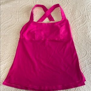 Lululemon workout tank - size 6/8